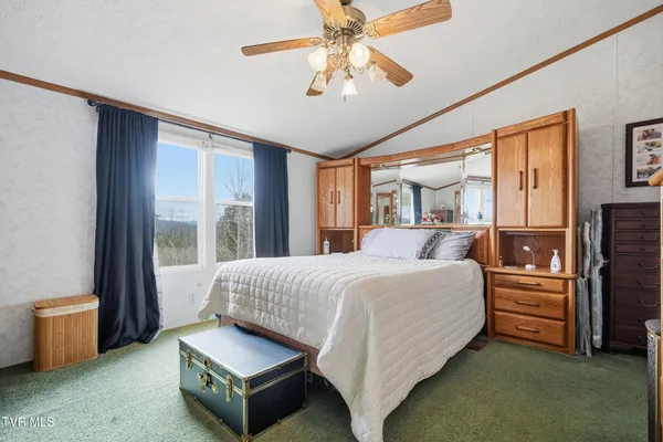 $190,000 | 490 Courthouse Drive, Castlewood, VA 24224