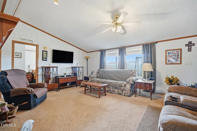 $199,995 | 490 Courthouse Drive, Castlewood, VA 24224