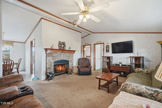 $199,995 | 490 Courthouse Drive, Castlewood, VA 24224