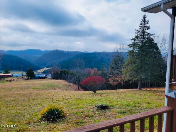 $190,000 | 490 Courthouse Drive, Castlewood, VA 24224