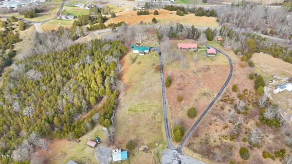 $190,000 | 490 Courthouse Drive, Castlewood, VA 24224