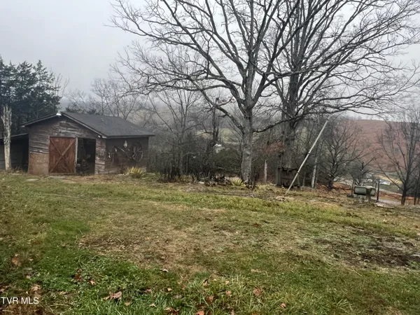 $190,000 | 490 Courthouse Drive, Castlewood, VA 24224