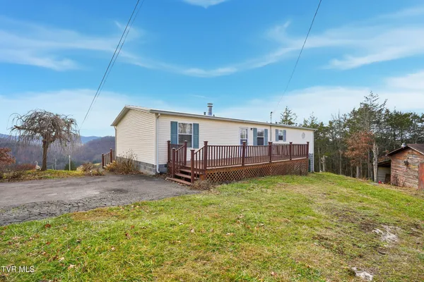 $190,000 | 490 Courthouse Drive, Castlewood, VA 24224