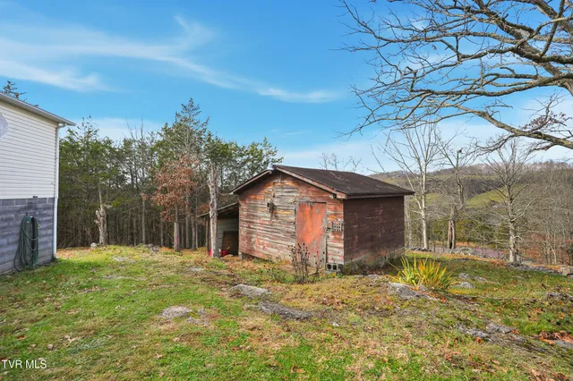 $199,995 | 490 Courthouse Drive, Castlewood, VA 24224