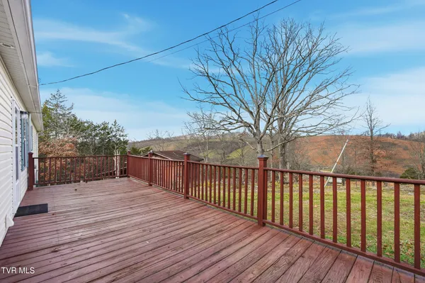 $190,000 | 490 Courthouse Drive, Castlewood, VA 24224