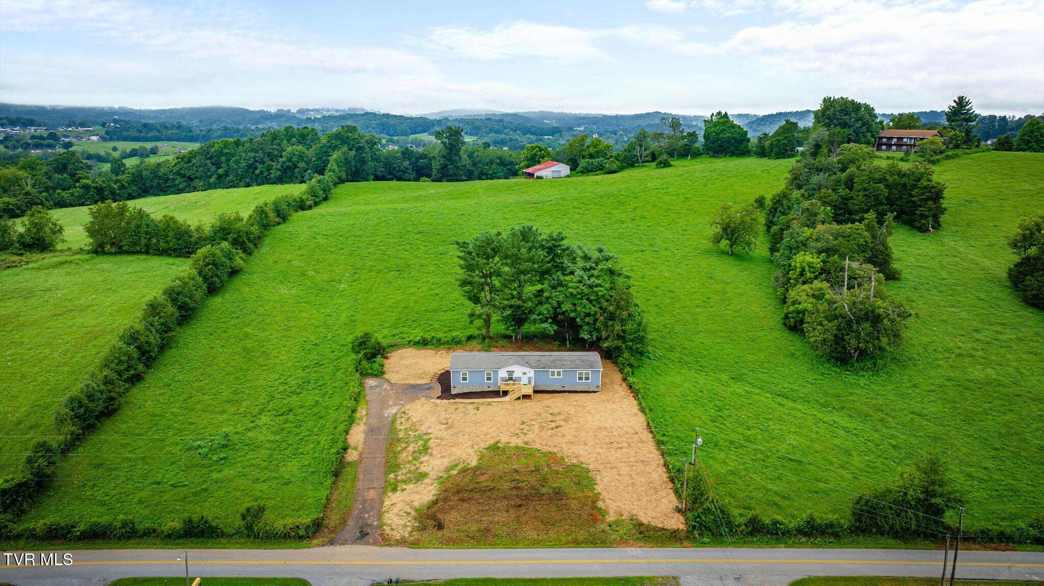 315 Delmer Salts Road Gray, TN 37615 - Photo 2 of 42 102