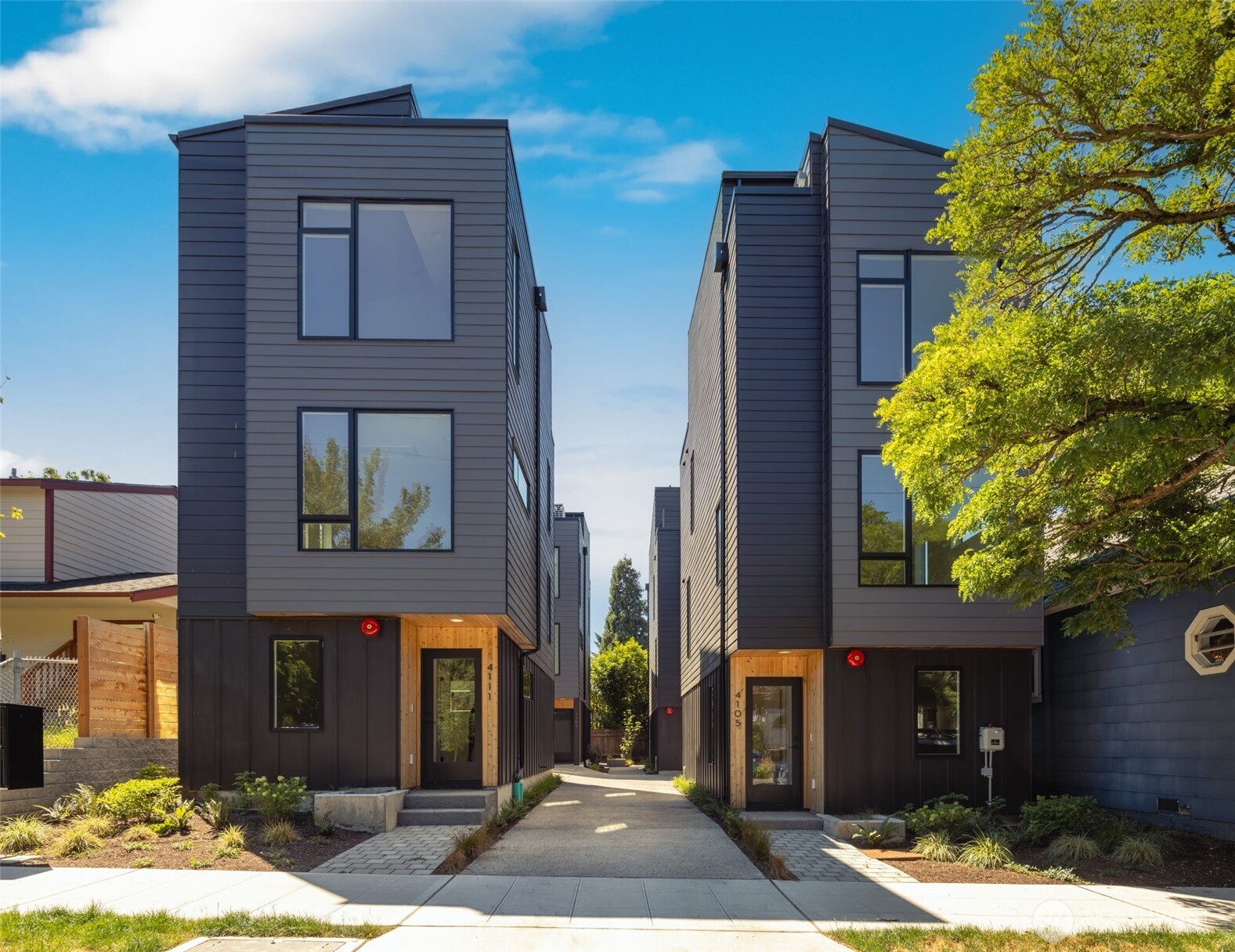4107 25th Avenue Southwest Seattle, WA 98106 - Photo 5 of 32