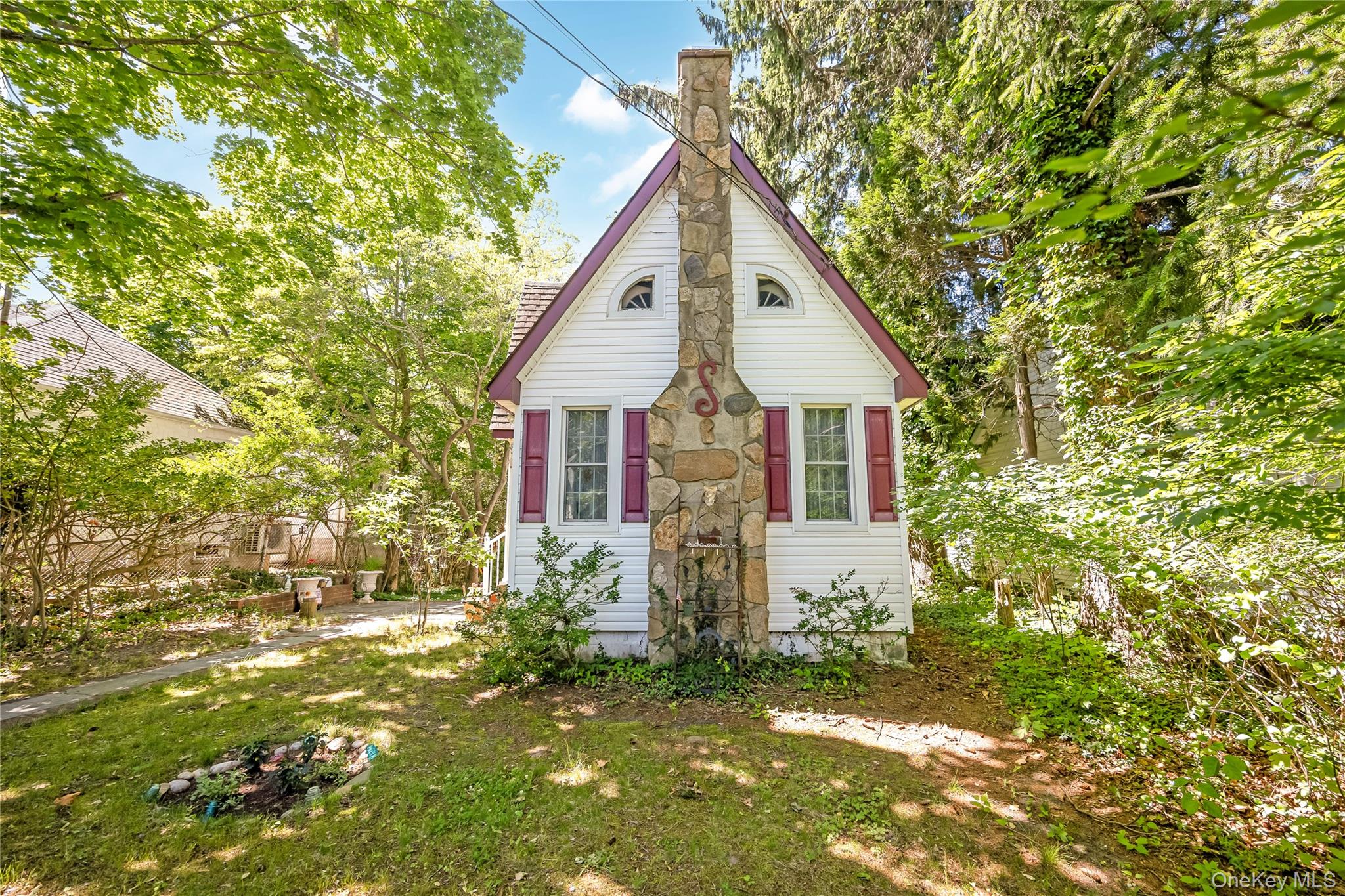 12 Valkyr Road Rocky Point, NY 11778 - Photo 2 of 25