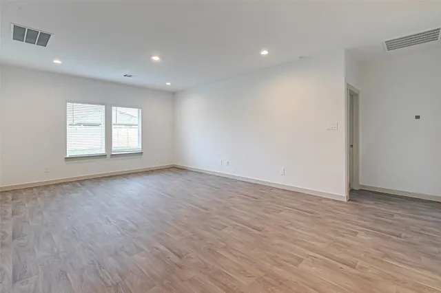 $2,650 | 250 John House Lane, Rosharon, TX 77583