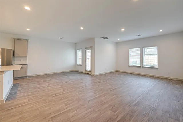 $2,650 | 250 John House Lane, Rosharon, TX 77583