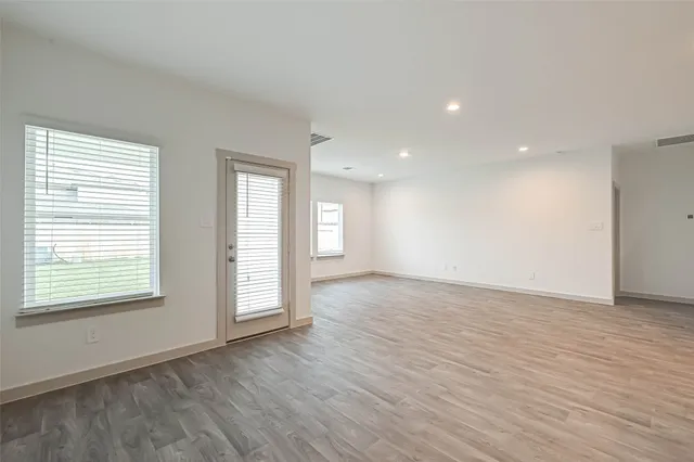 $2,650 | 250 John House Lane, Rosharon, TX 77583