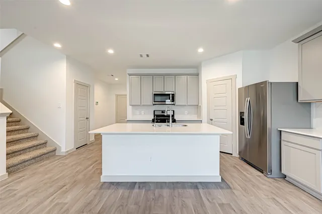 $2,650 | 250 John House Lane, Rosharon, TX 77583