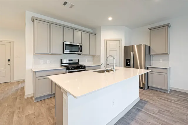 $2,650 | 250 John House Lane, Rosharon, TX 77583