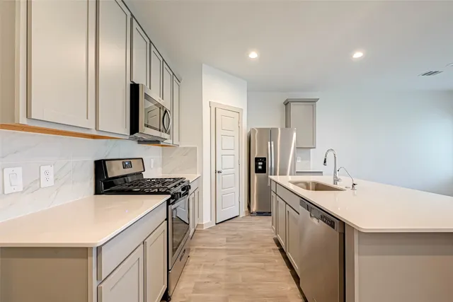 $2,650 | 250 John House Lane, Rosharon, TX 77583