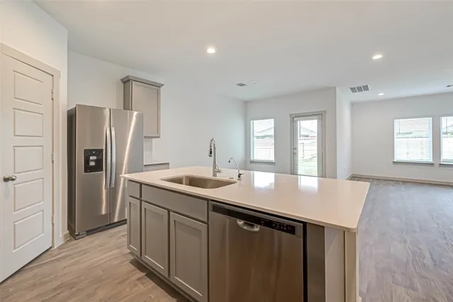 $2,650 | 250 John House Lane, Rosharon, TX 77583