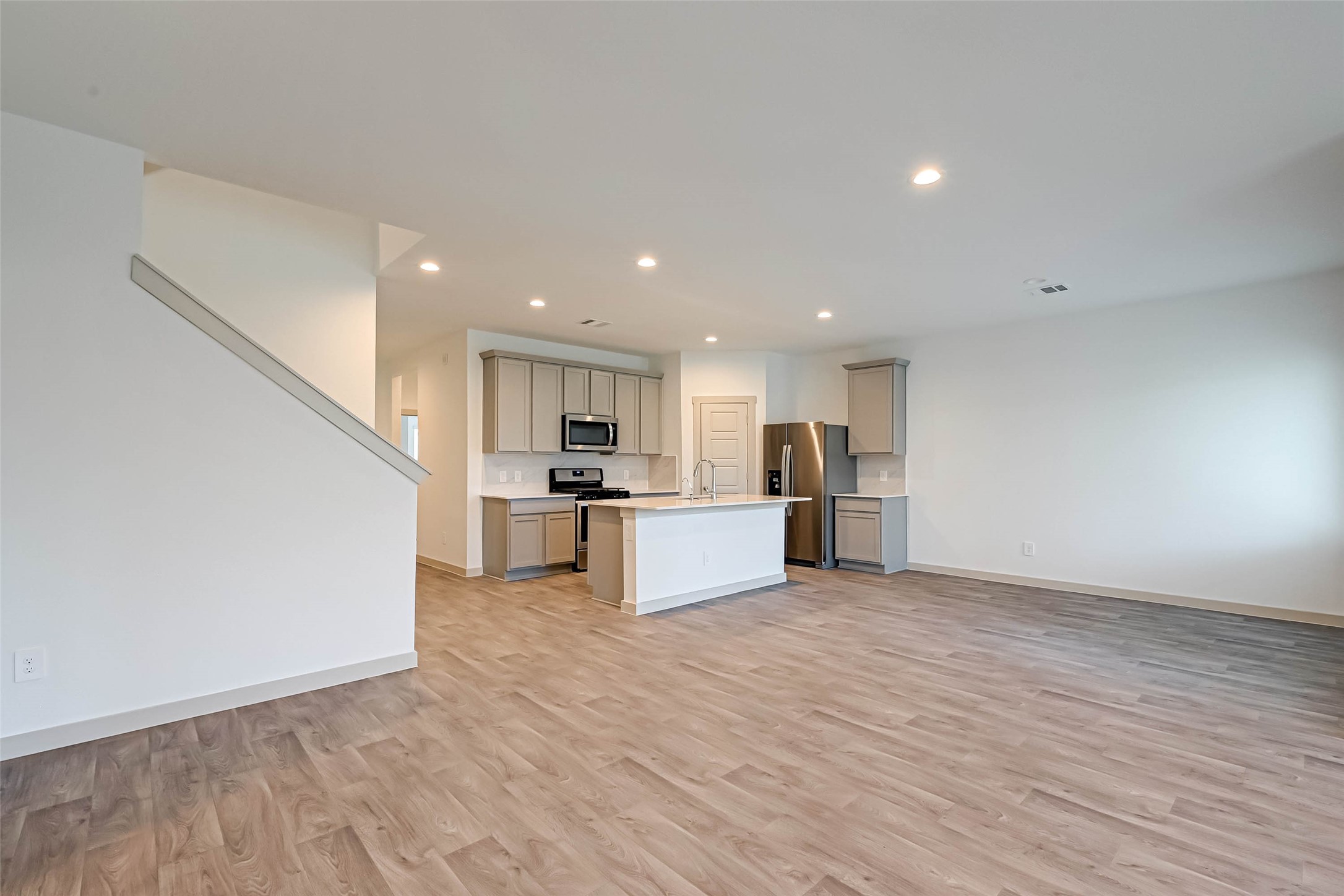 250 John House Lane Rosharon, TX 77583 - Photo 9 of 46