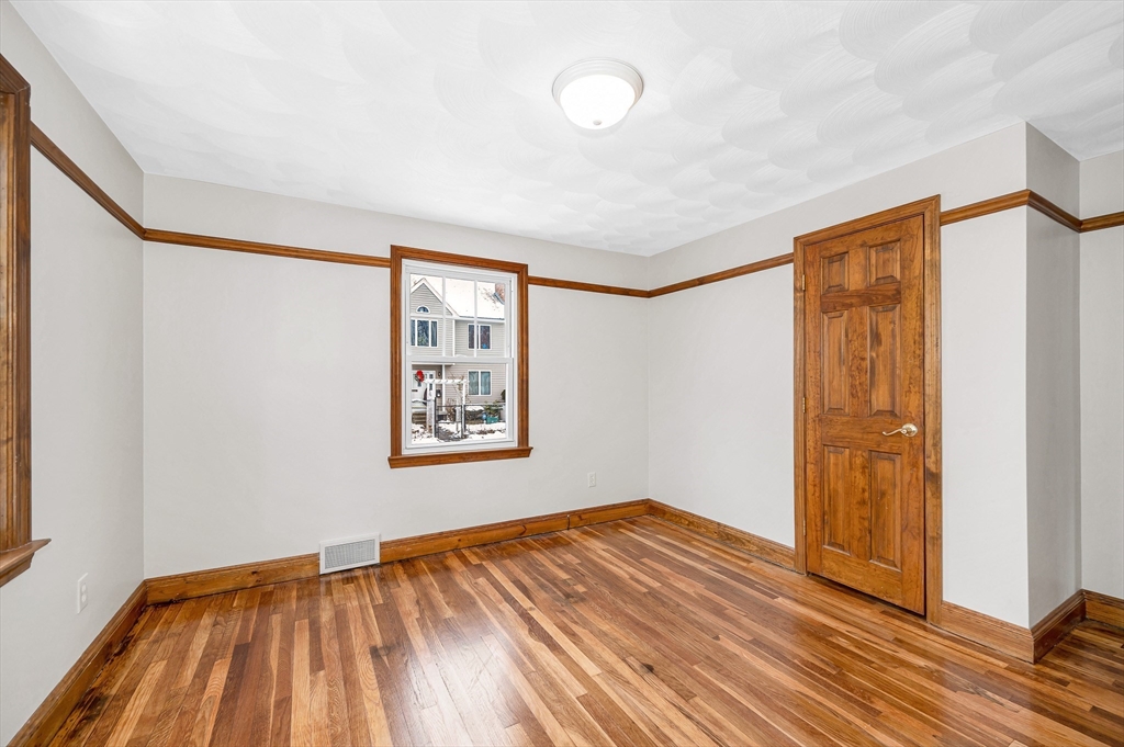 90 Chamberlain Street Lowell, MA 01852 - Photo 18 of 35