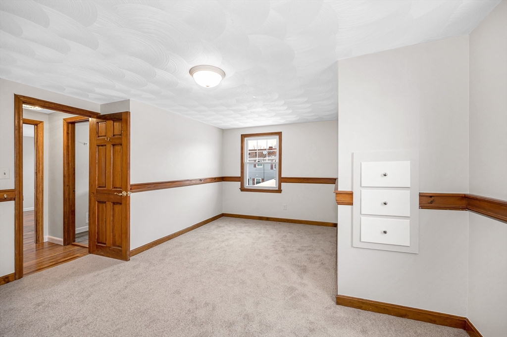 90 Chamberlain Street Lowell, MA 01852 - Photo 20 of 35