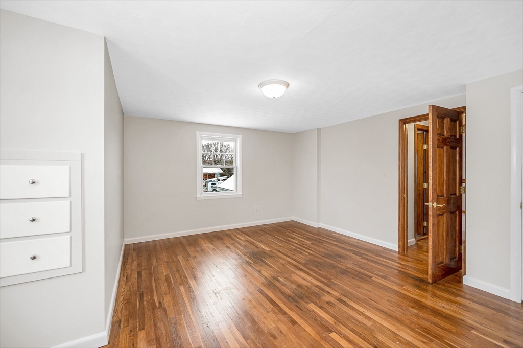 90 Chamberlain Street Lowell, MA 01852 - Photo 25 of 35