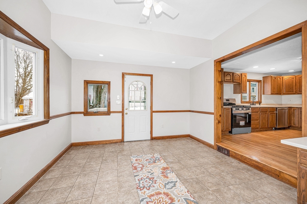 90 Chamberlain Street Lowell, MA 01852 - Photo 3 of 35