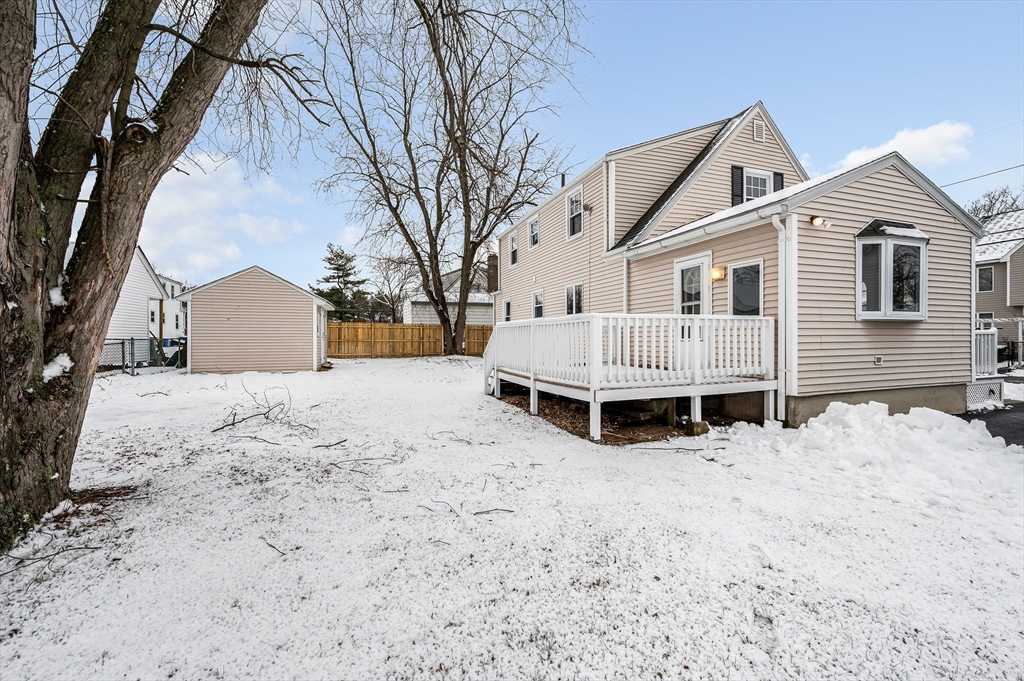 90 Chamberlain Street Lowell, MA 01852 - Photo 32 of 35