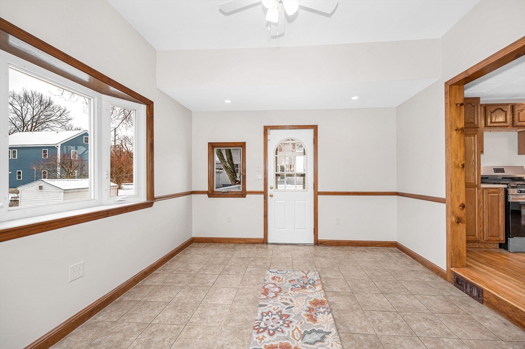 90 Chamberlain Street Lowell, MA 01852 - Photo 4 of 35