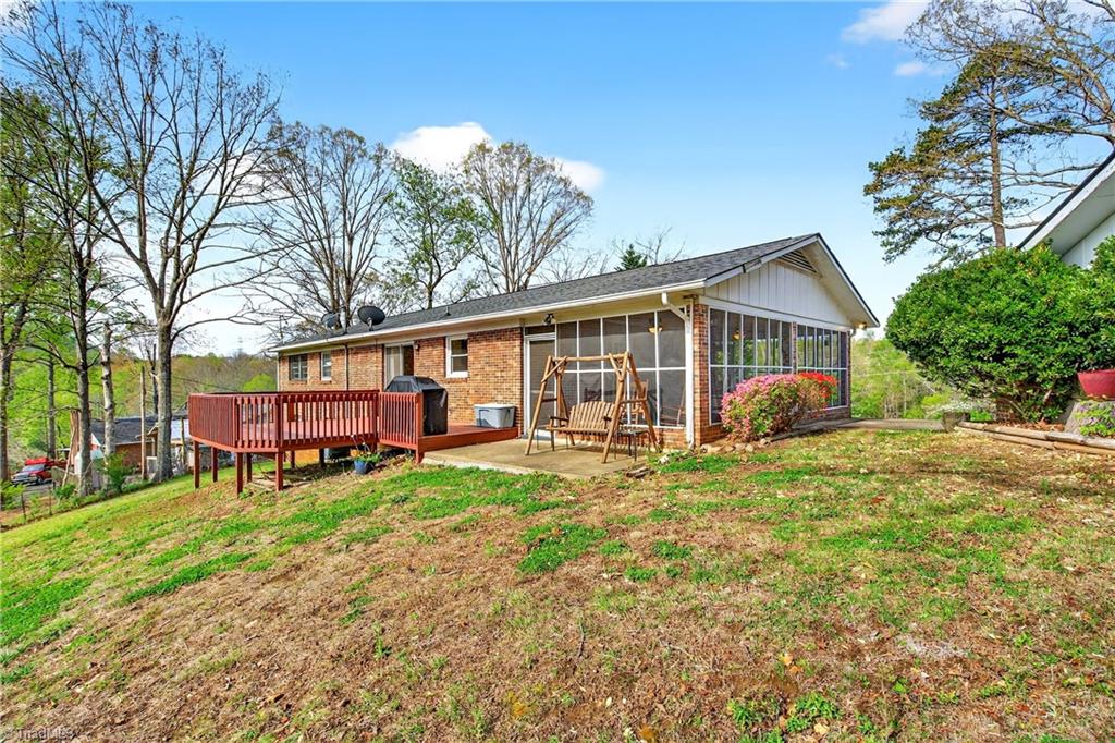 82 Landis Road Marion, NC 28752 - Photo 4 of 50