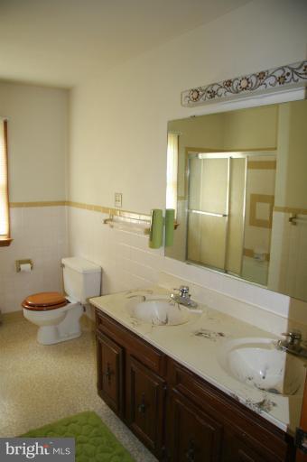 17013 Spielman Road Fairplay, MD 21733 - Photo 6 of 20 Bath
