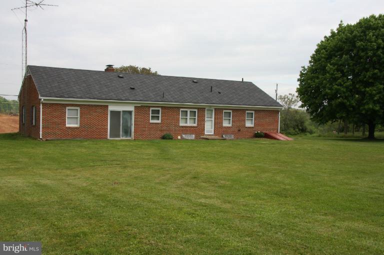 17013 Spielman Road Fairplay, MD 21733 - Photo 9 of 20 Exterior (Rear)