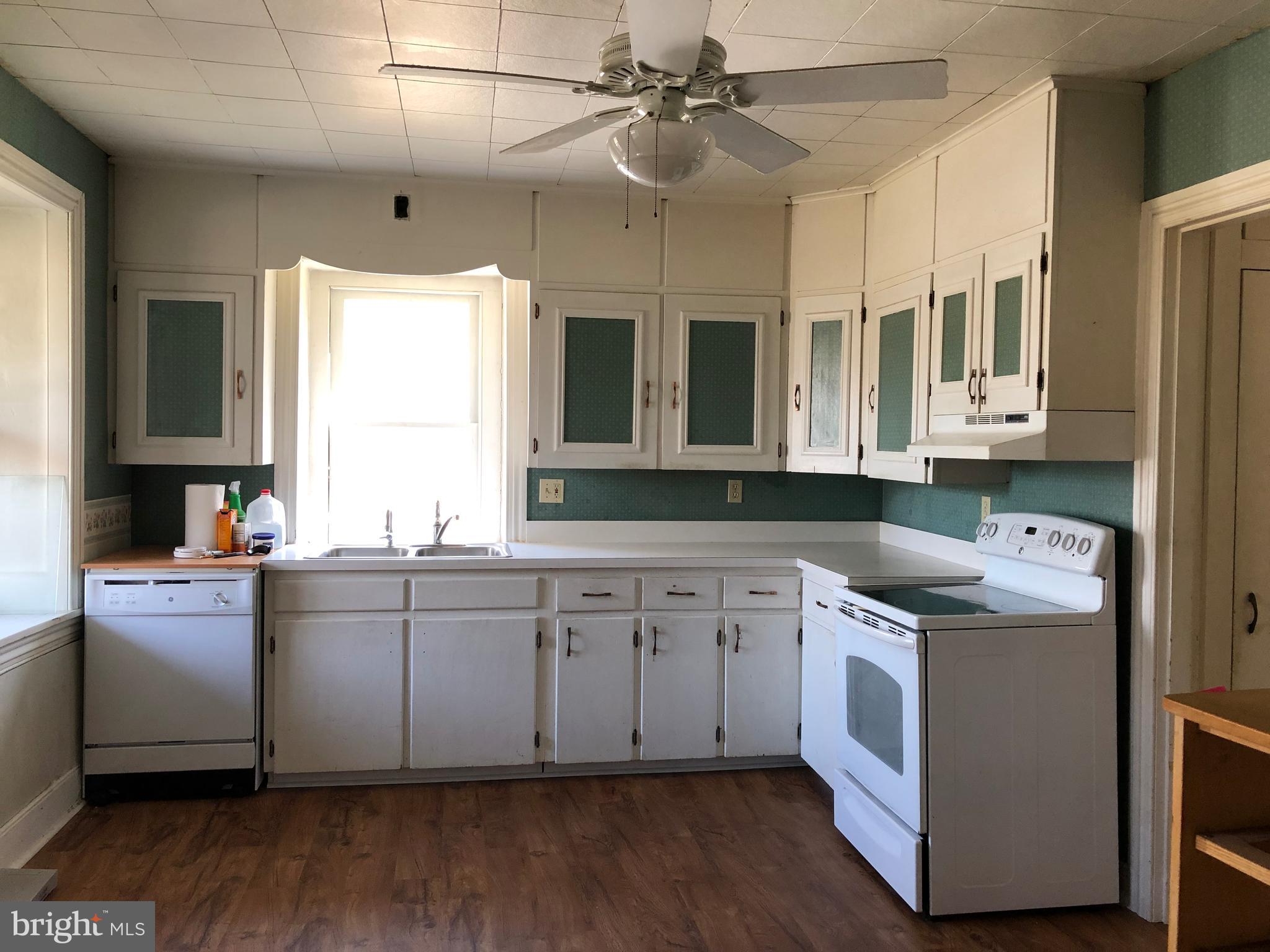 56 Wiltrout Road Kutztown, PA 19530 - Photo 8 of 37 Kitchen