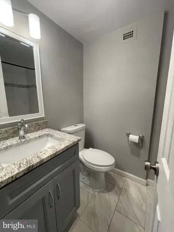 $2,200 | 3245 Rio Drive, Unit 709, Falls Church, VA 22041