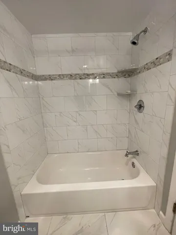 $2,200 | 3245 Rio Drive, Unit 709, Falls Church, VA 22041