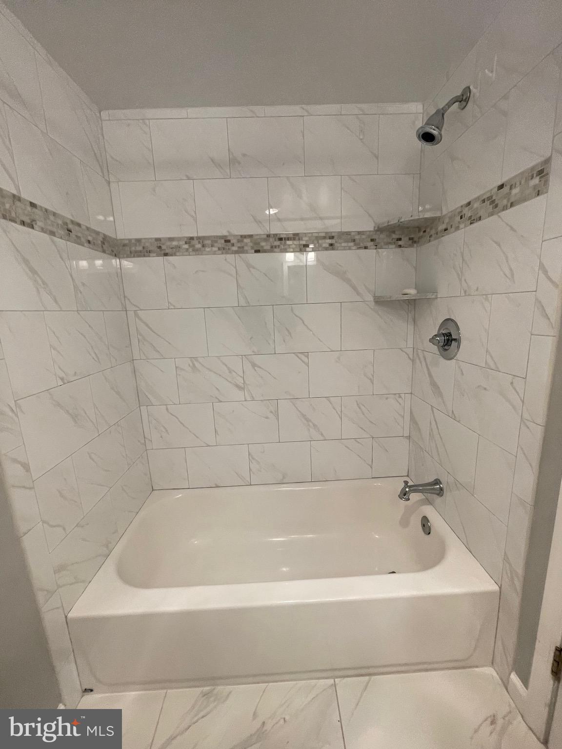 3245 Rio Drive, Unit 709 Falls Church, VA 22041 - Photo 13 of 19 Full Bath