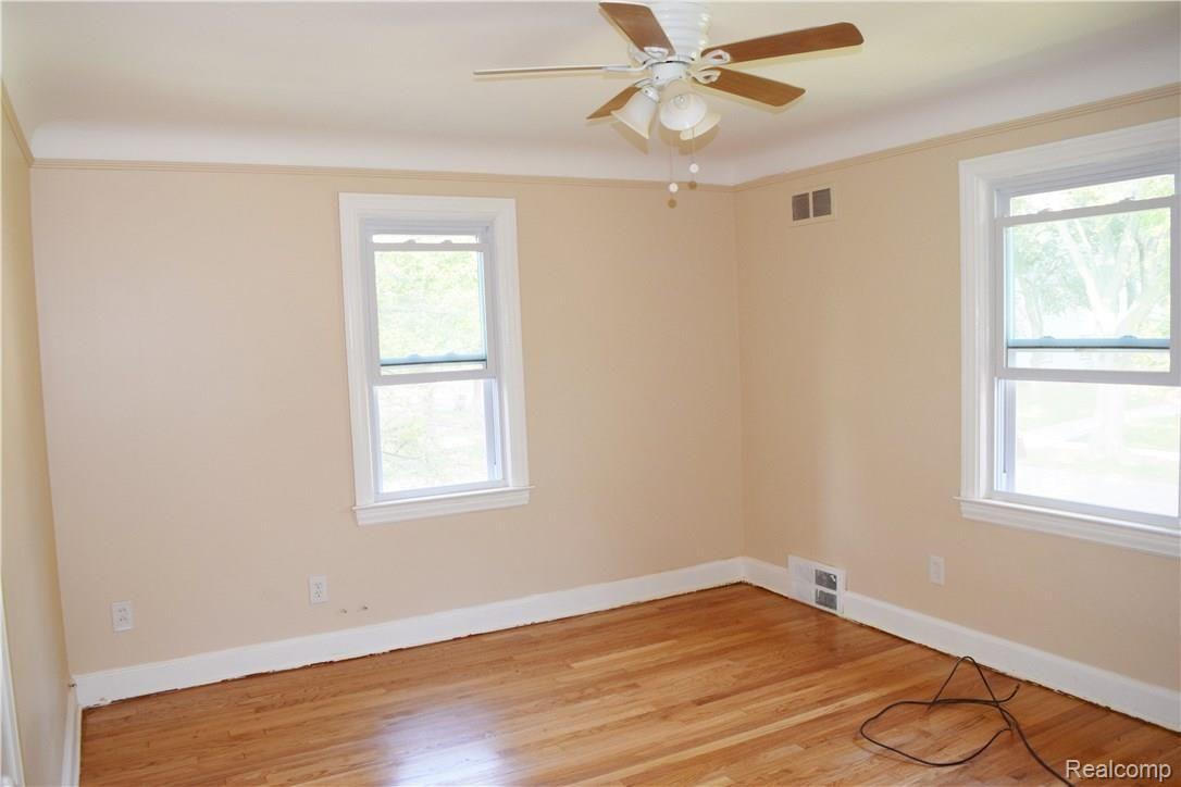 14341 Rutland Street Detroit, MI 48227 - Photo 11 of 43 DSC_1073.JPG