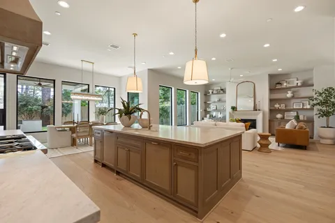 $2,950,000 | 8320 Cedarspur Drive, Houston, TX 77055