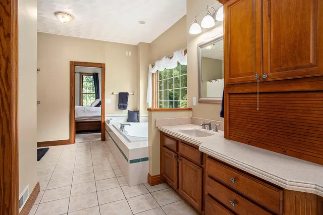 $699,000 | 13028 Harper Crossing, Battle Creek, MI 49014