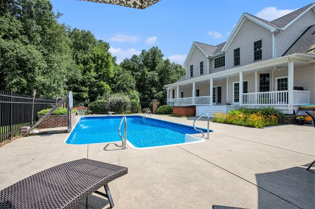 $699,000 | 13028 Harper Crossing, Battle Creek, MI 49014