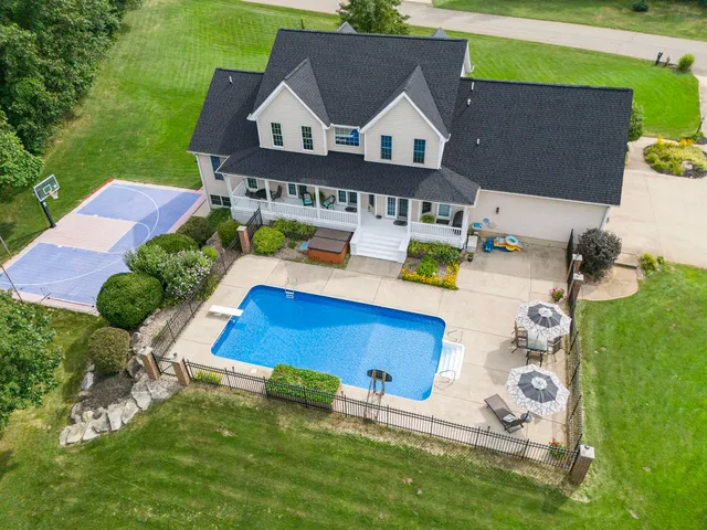 $699,000 | 13028 Harper Crossing, Battle Creek, MI 49014