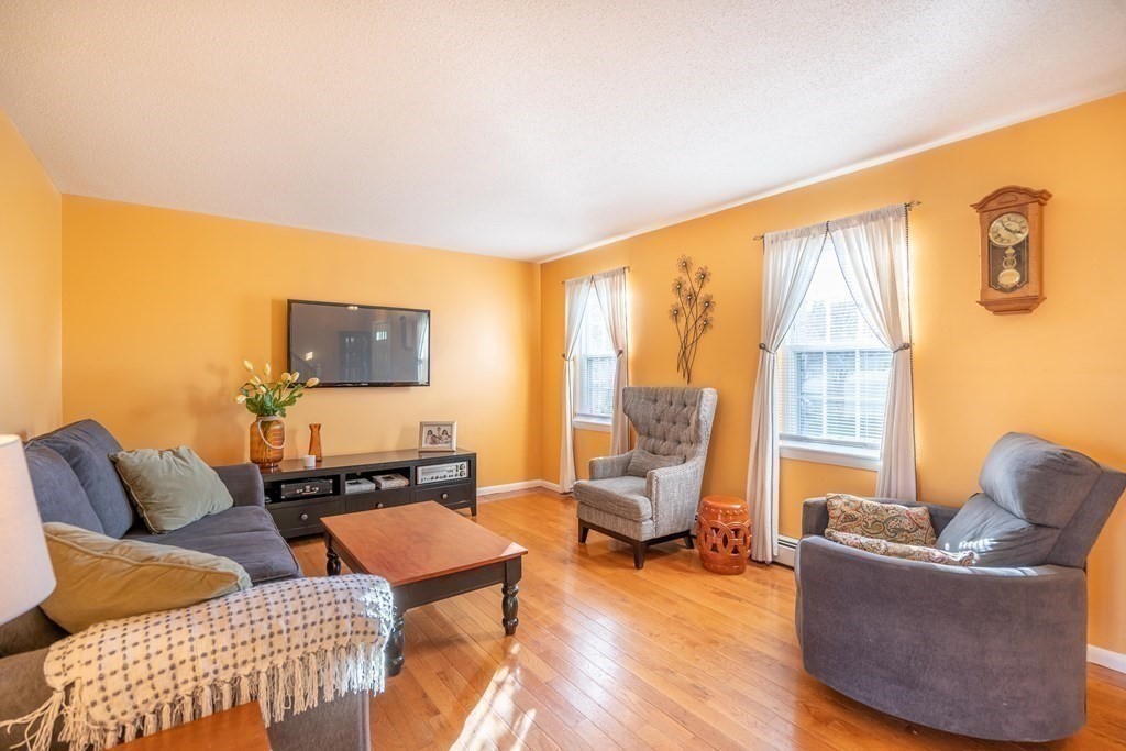 64 Santoro Road Worcester, MA 01606 - Photo 8 of 33 Gallery Image 8