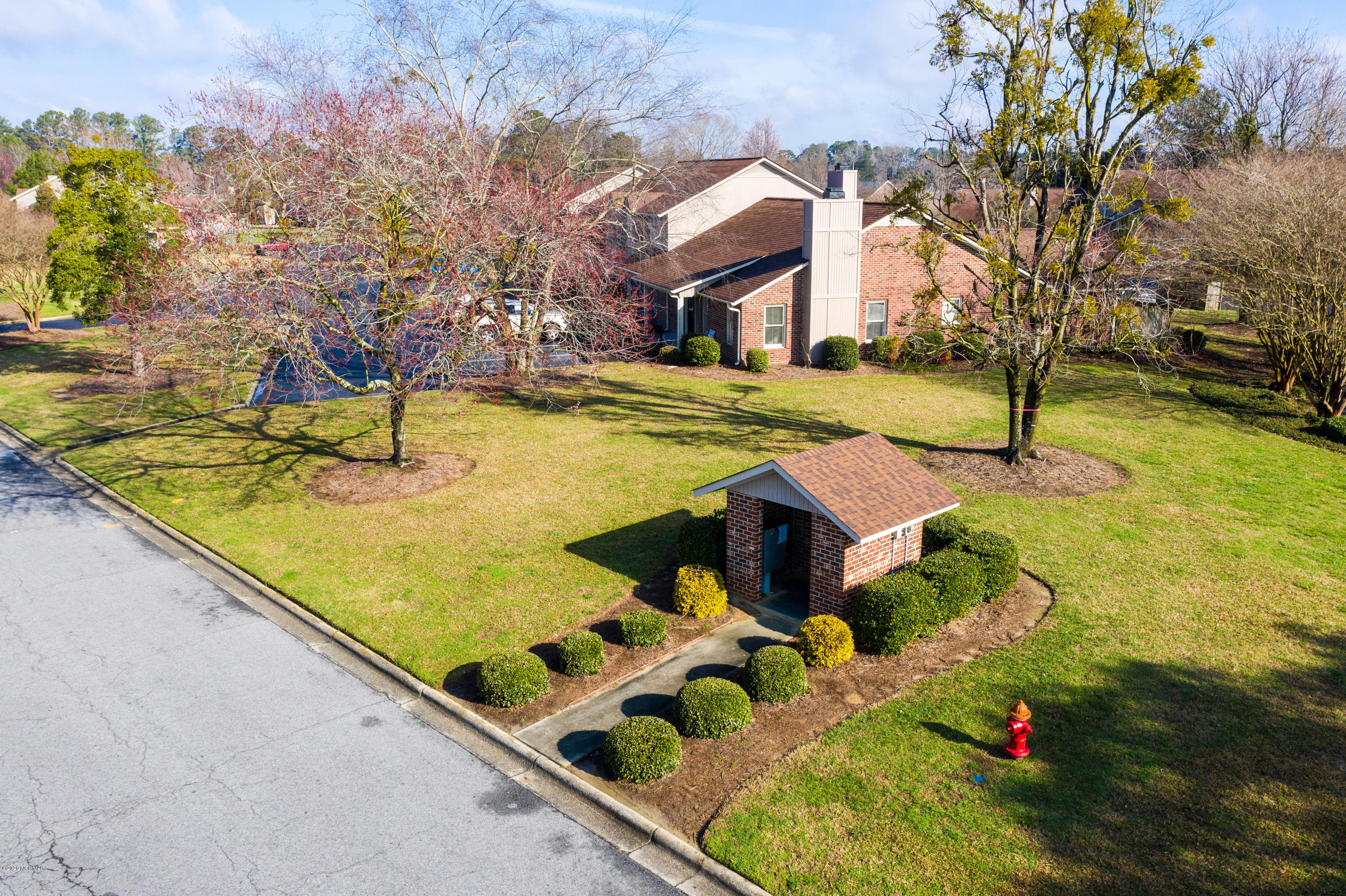 1983 Quail Ridge Road, Unit B Greenville, NC 27858 - Photo 11 of 42 1983 B Quail Ridge-11