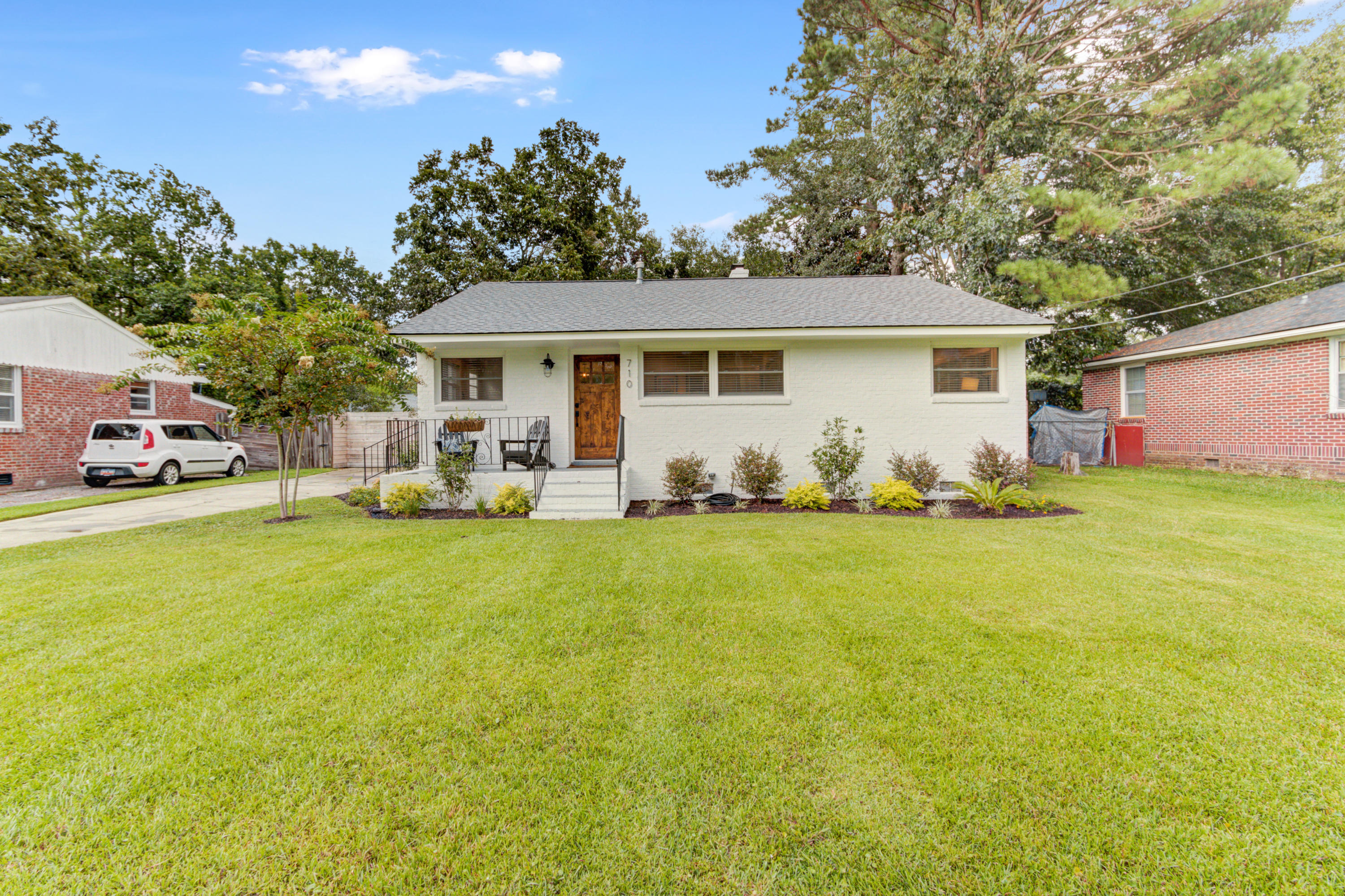 710 Shelley Road Charleston, SC 29407 - Photo 1 of 38 710 Shelley Rd, Charleston SC (2)