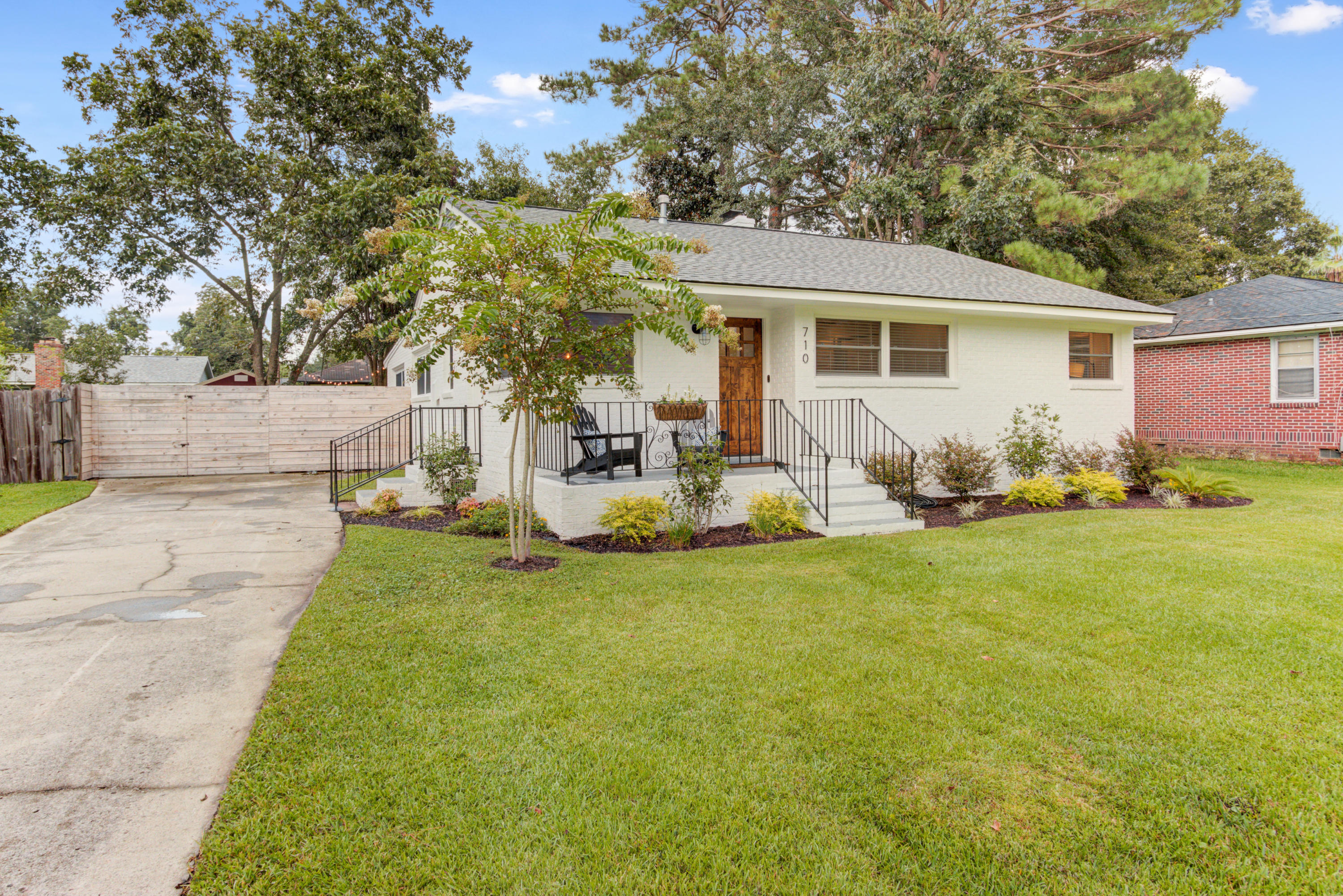 710 Shelley Road Charleston, SC 29407 - Photo 2 of 38 710 Shelley Rd, Charleston SC (1)