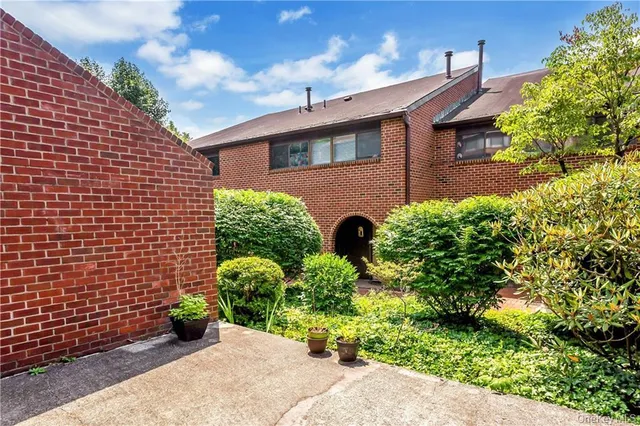 $2,800 | 150 North Bedford Road, Unit 5A, Chappaqua, NY 10514