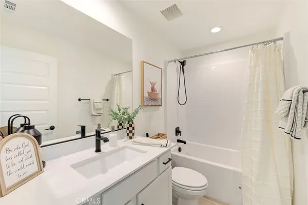 $4,000 | 861 Cornelia Way, Rancho Mission Viejo, CA 92694