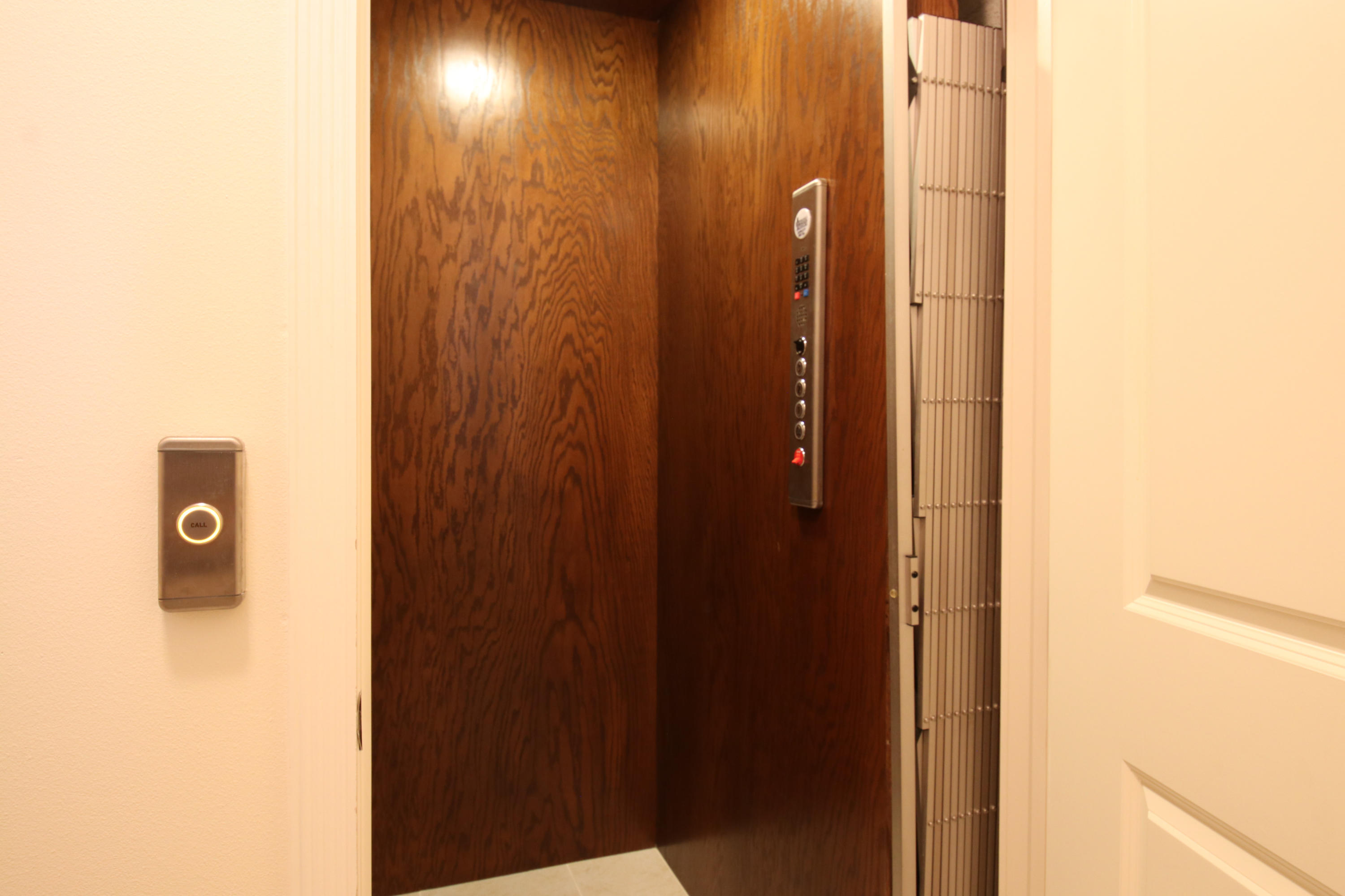 601 Del Sol Circle, Unit 601 Jupiter, FL 33469 - Photo 25 of 34 601 Del Sol Clr, Jupiter HR-23