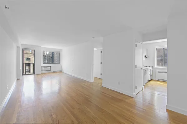 $7,250 | 101 West 15th Street, Unit 609 | Chelsea