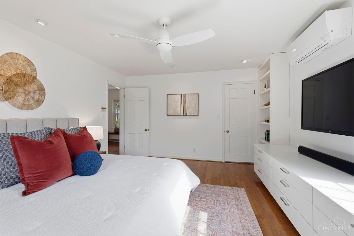 2750 Lower Grandin Road Cincinnati, OH 45208 - Photo 28 of 44