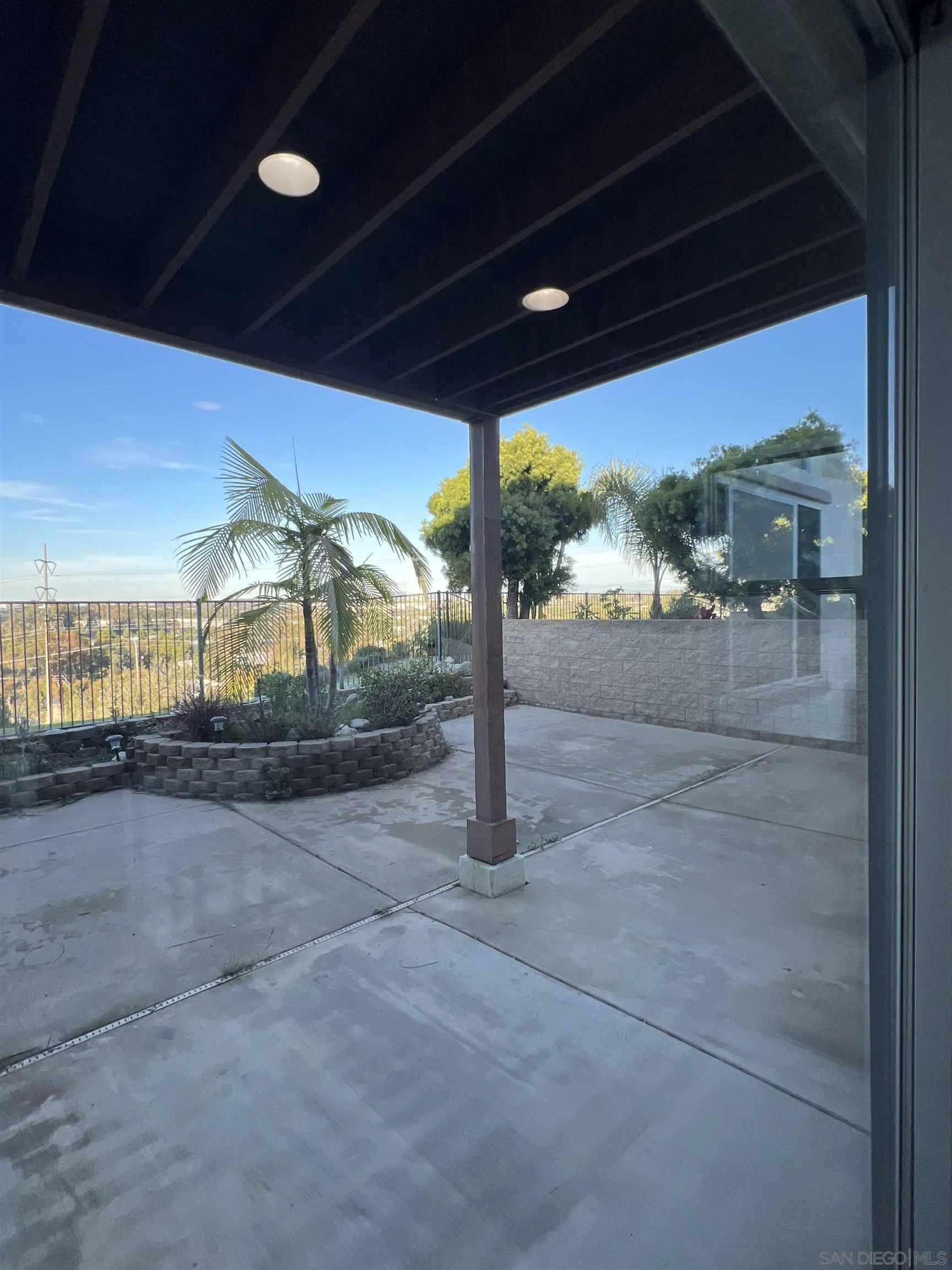 1736 Bluebird Lane Carlsbad, CA 92011 - Photo 10 of 45