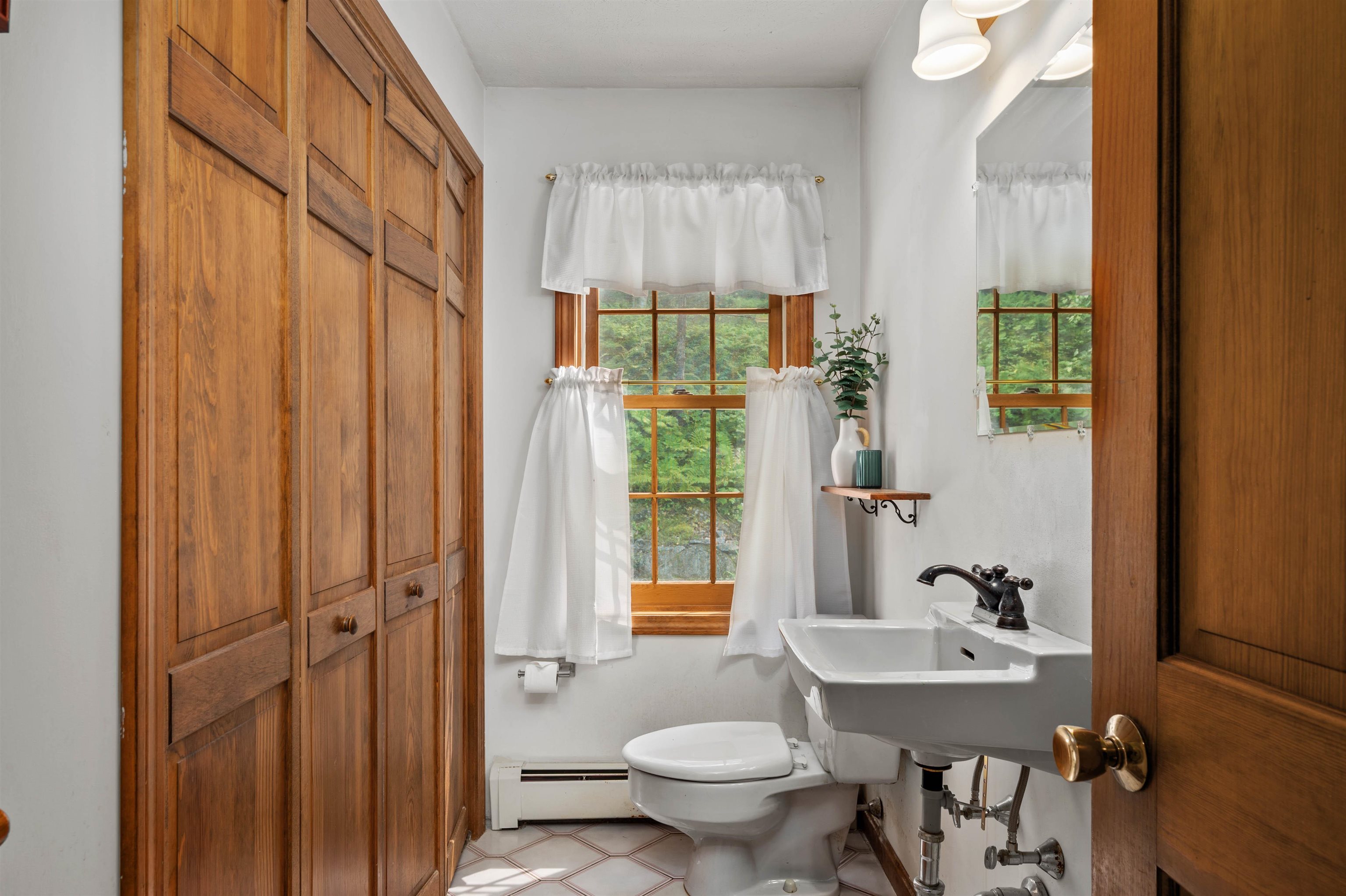 204 Cherry Valley Road Alton, NH 03810 - Photo 4 of 46