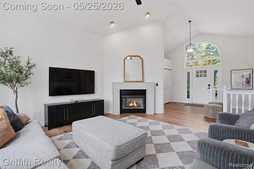 10232 Spencer Road Brighton, MI 48114 - Photo 8 of 57
